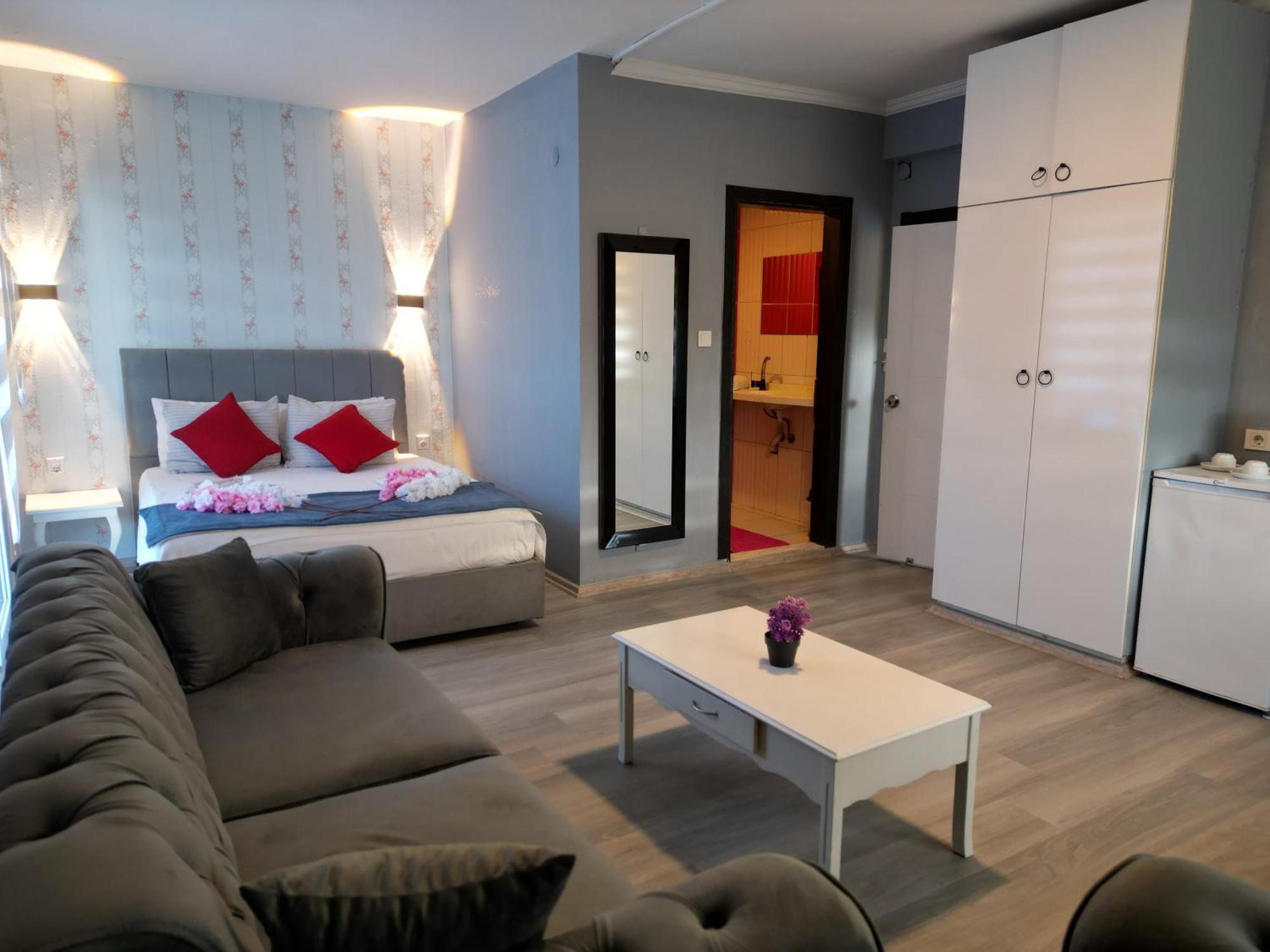 Akman City Hotel Кушадасы Экстерьер фото